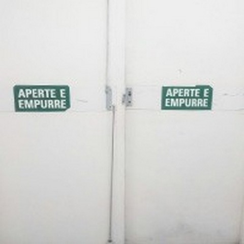 Conserto de porta corta fogo